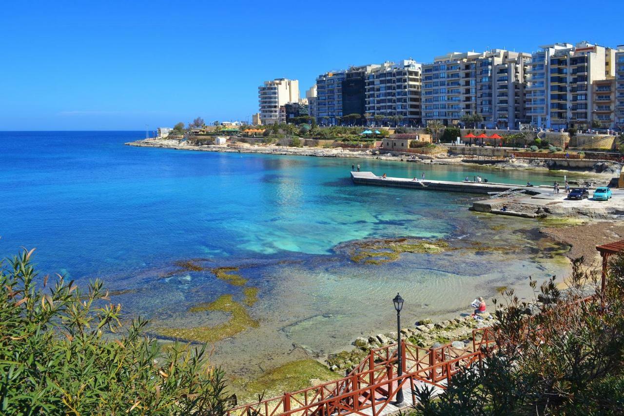 Apartment In Fort Cambridge With Pool Sliema Kültér fotó