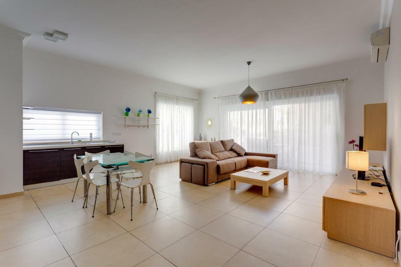 Apartment In Fort Cambridge With Pool Sliema Kültér fotó