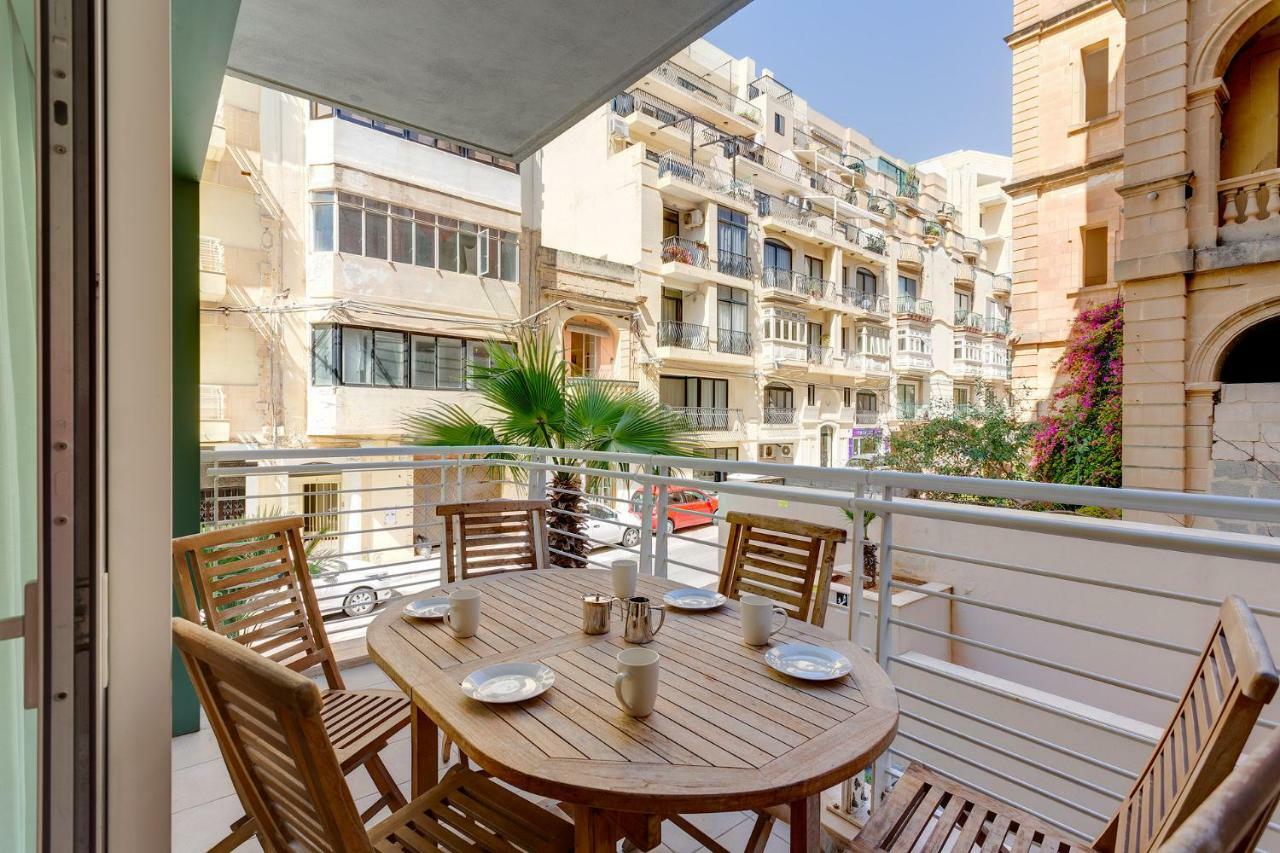 Apartment In Fort Cambridge With Pool Sliema Kültér fotó