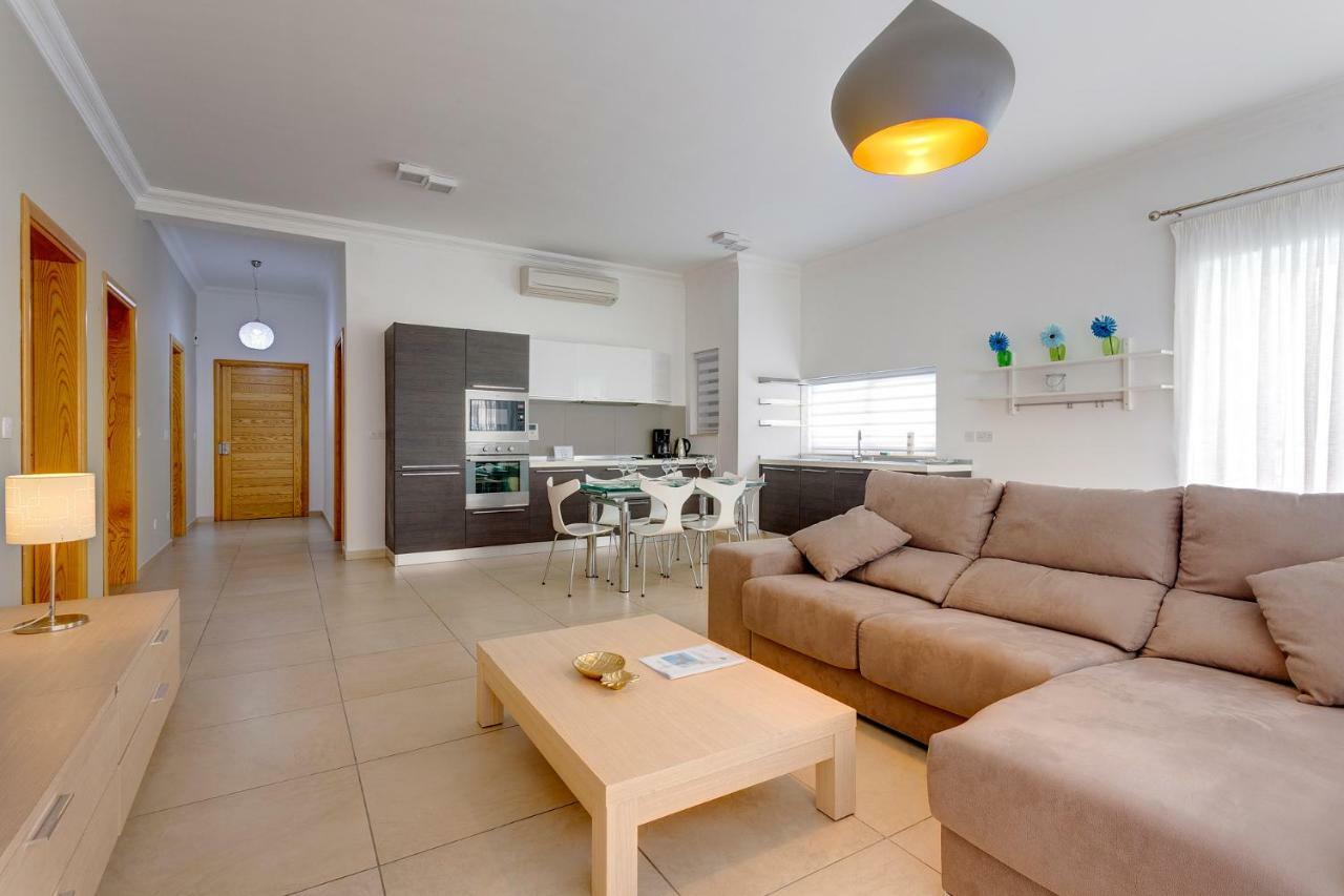Apartment In Fort Cambridge With Pool Sliema Kültér fotó